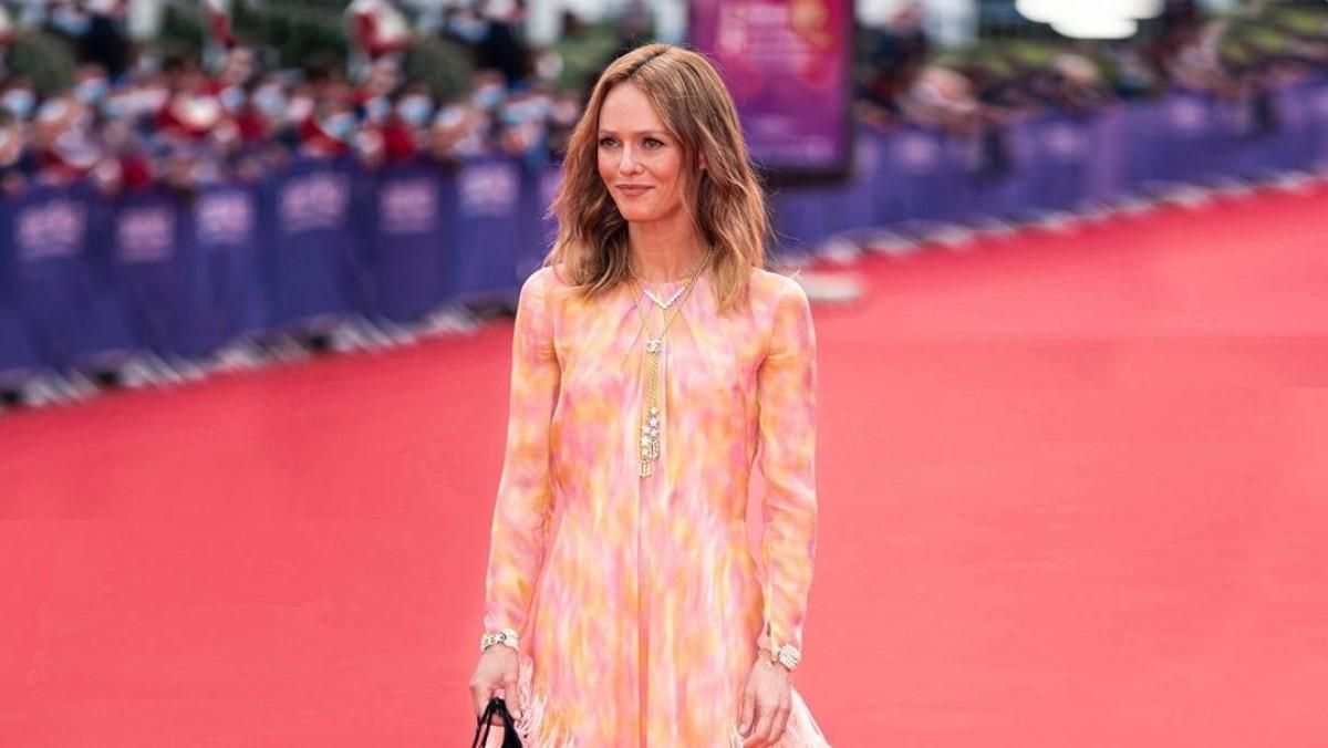 Ванесса Паради в потрясающем платье пришла на открытие кинофестиваля: фото Ванесса Паради в потрясающем платье пришла на открытие кинофестиваля: фото