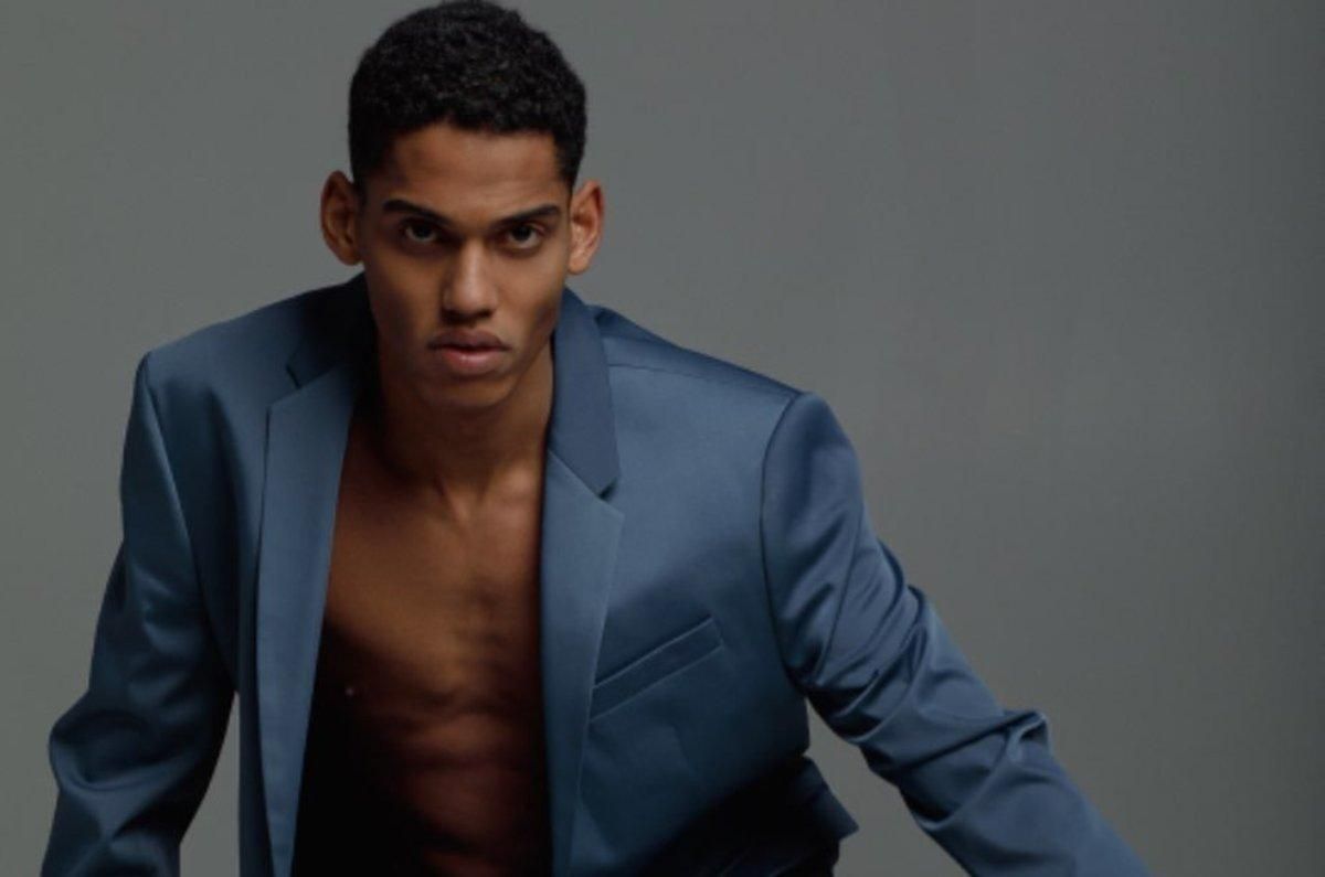 Партнер Лесі Нікітюк на шоу "Танці з зірками" Макс Єжов потрапив у ДТП: відео Партнер Лесі Нікітюк на шоу "Танці з зірками" Макс Єжов потрапив у ДТП: відео