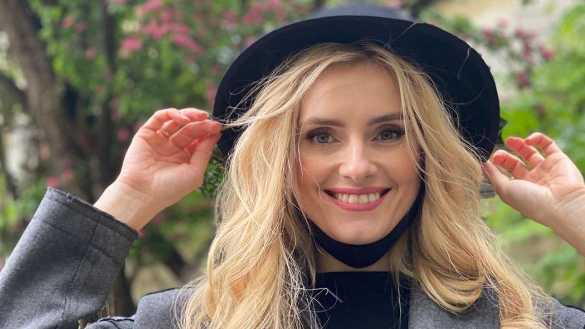 У чорному капелюсі та звабливому корсеті: Ірина Федишин підкорила мережу ідеальним образом У чорному капелюсі та звабливому корсеті: Ірина Федишин підкорила мережу ідеальним образом