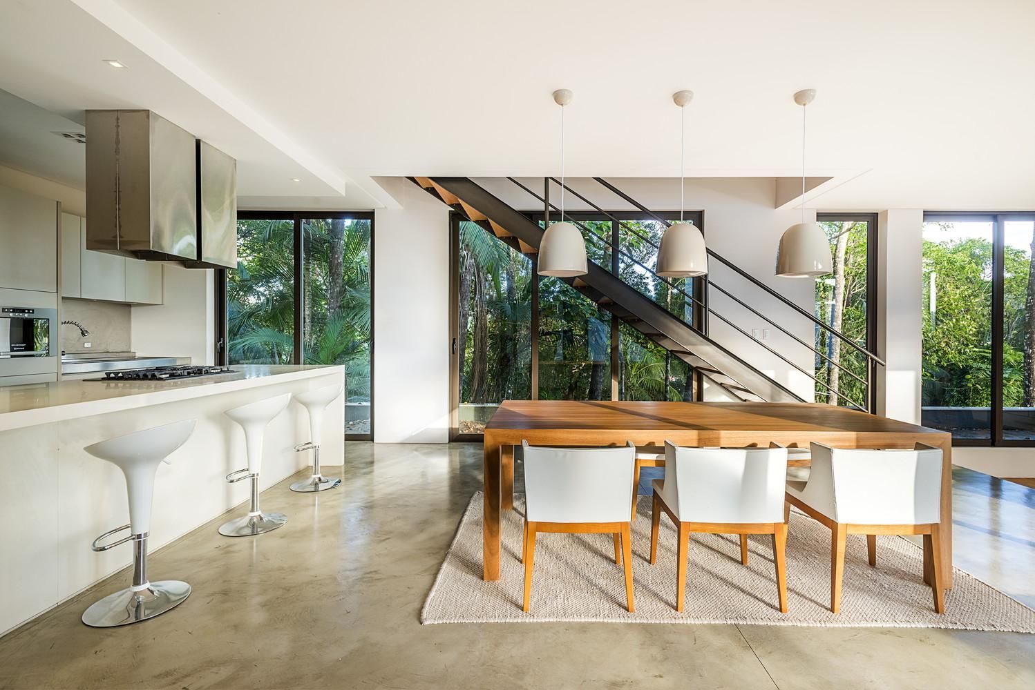 Шик и блеск: 5 вариантов интерьера с полированным полом – фото Шик и блеск: 5 вариантов интерьера с полированным полом – фото