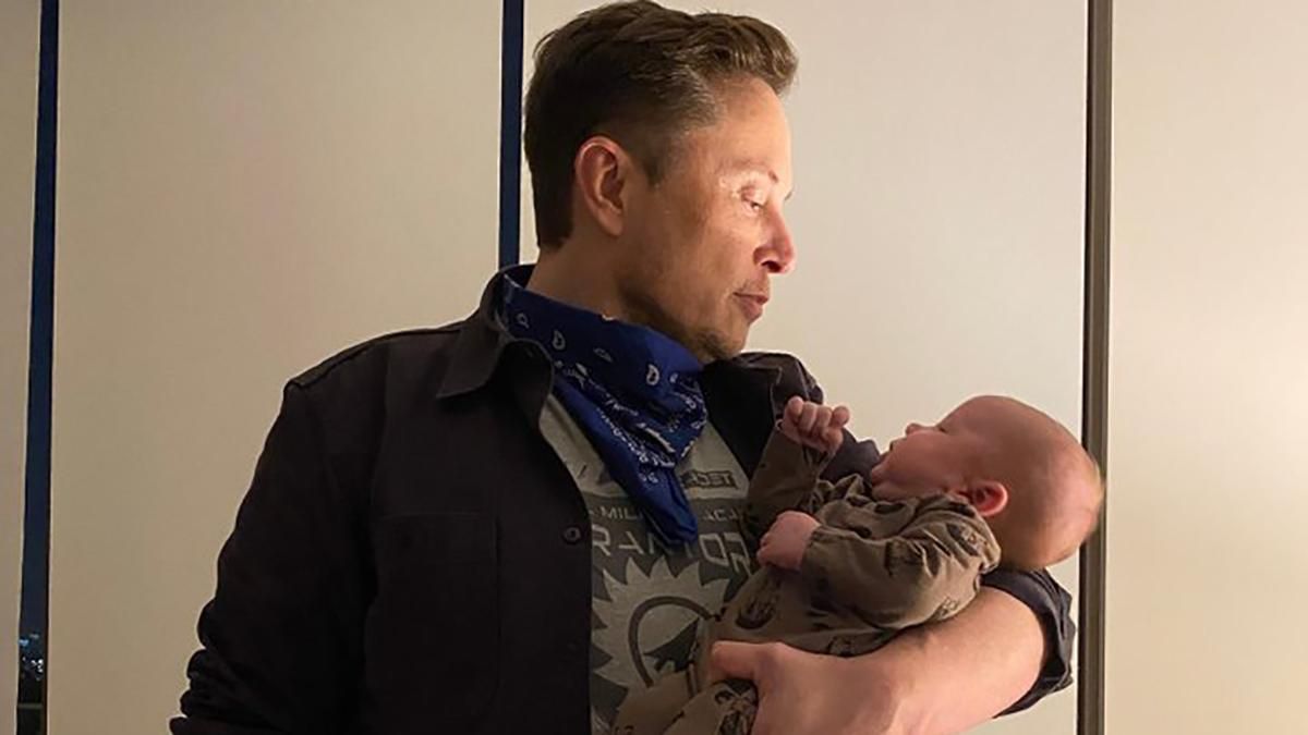 Татусь року: Ілон Маск забув, як звати його сина на ім'я X Æ A-XII Татусь року: Ілон Маск забув, як звати його сина на ім'я X Æ A-XII