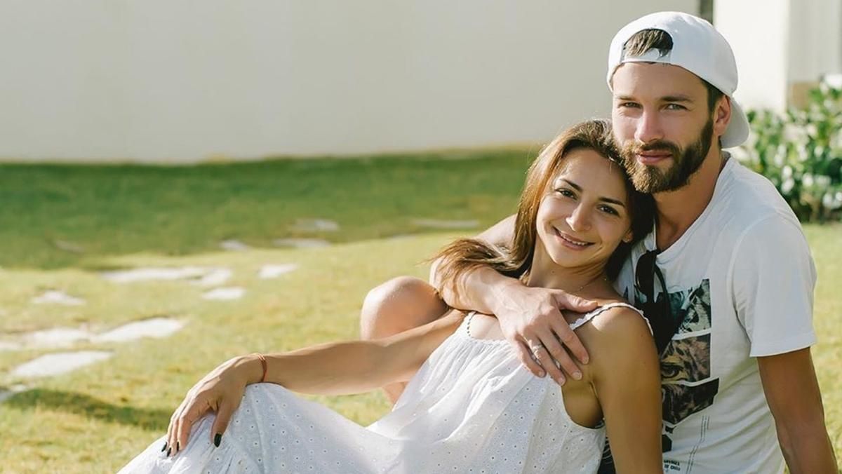 Не мог пропустить такие ягодицы: Илона Гвоздева впервые рассказала о знакомстве с мужем Не мог пропустить такие ягодицы: Илона Гвоздева впервые рассказала о знакомстве с мужем