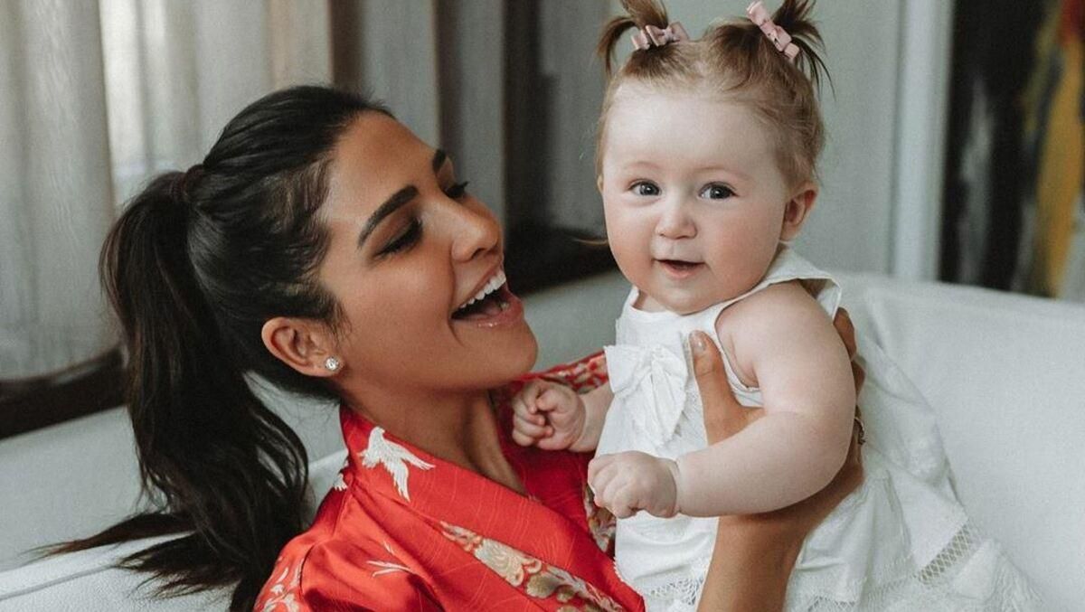 Санта Дімопулос привітала донечку з першим днем народження: зворушливі фото