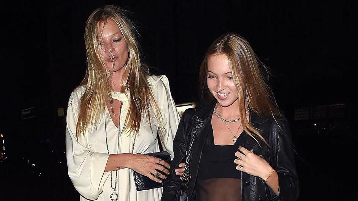 В прозрачном платье: дочь Кейт Мосс взбудоражила сеть откровенным образом В прозрачном платье: дочь Кейт Мосс взбудоражила сеть откровенным образом