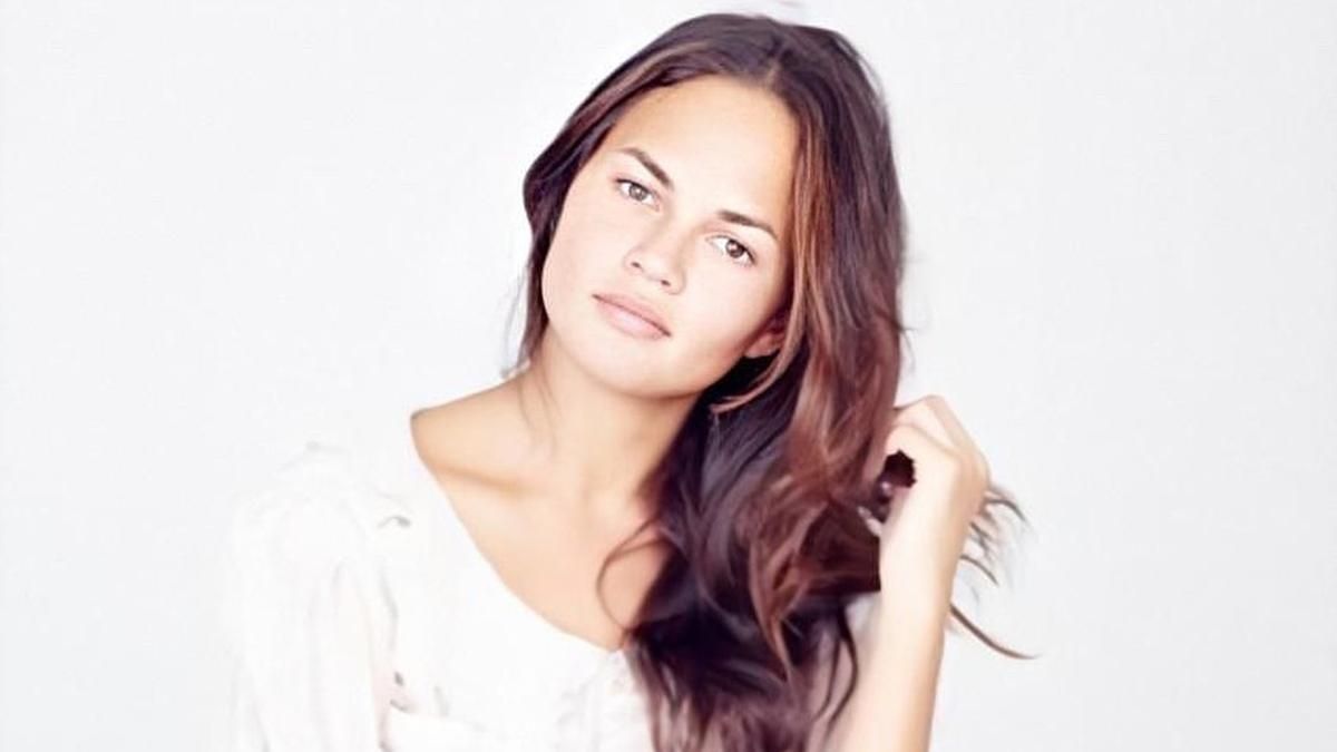 Кріссі Тейген поділилась, що третя вагітність стала для неї найважчою Кріссі Тейген поділилась, що третя вагітність стала для неї найважчою