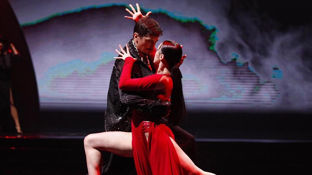 "Танці з зірками 2020": хто стане новим зірковим суддею та прийматиме учасників на балконі "Танці з зірками 2020": хто стане новим зірковим суддею та прийматиме учасників на балконі