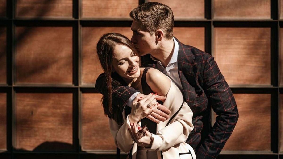 Наречена Володимира Остапчука розповіла, як вони знайомилися з батьками один одного Наречена Володимира Остапчука розповіла, як вони знайомилися з батьками один одного