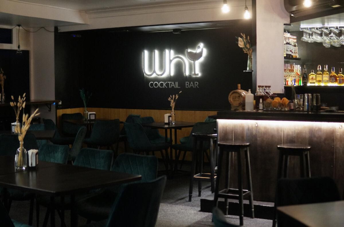 Таємнича атмосфера і багато зелені: в Києві відкрили бар зі стильним інтер'єром Таємнича атмосфера і багато зелені: в Києві відкрили бар зі стильним інтер'єром