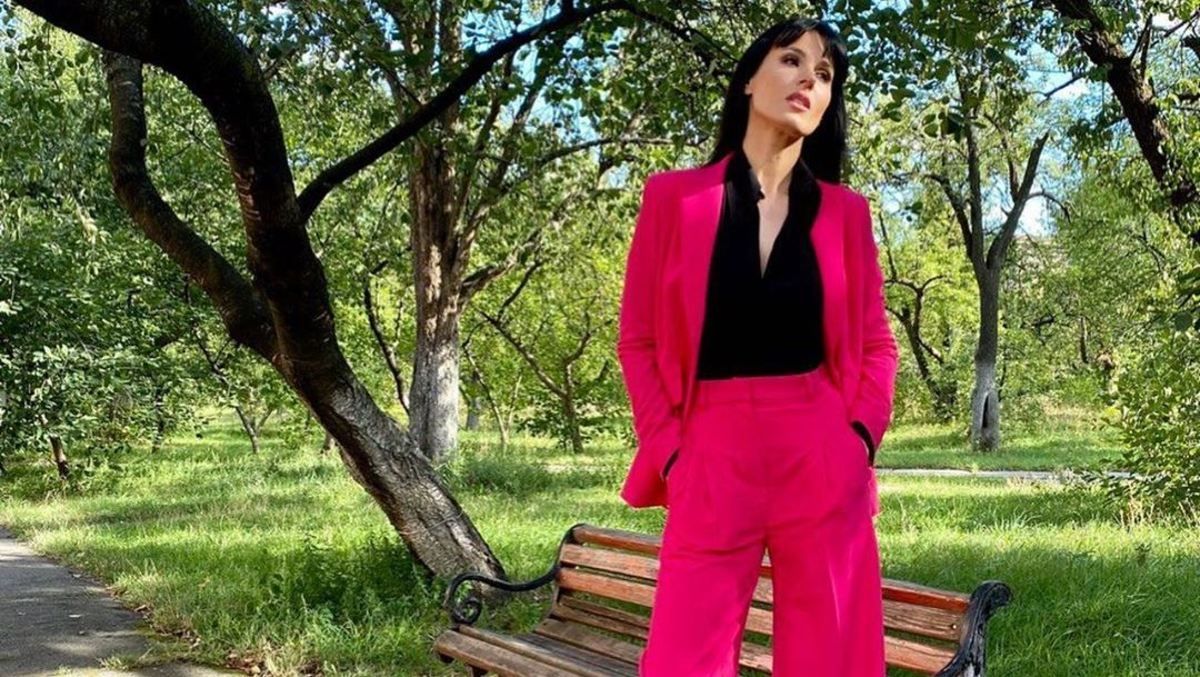 В красивом платье: Маша Ефросинина посетила мероприятие и показала модный образ В красивом платье: Маша Ефросинина посетила мероприятие и показала модный образ