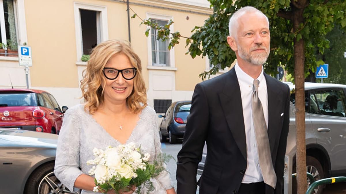 Вдова Лучано Паваротти вышла замуж после 9-месячного романа: свадебные фото