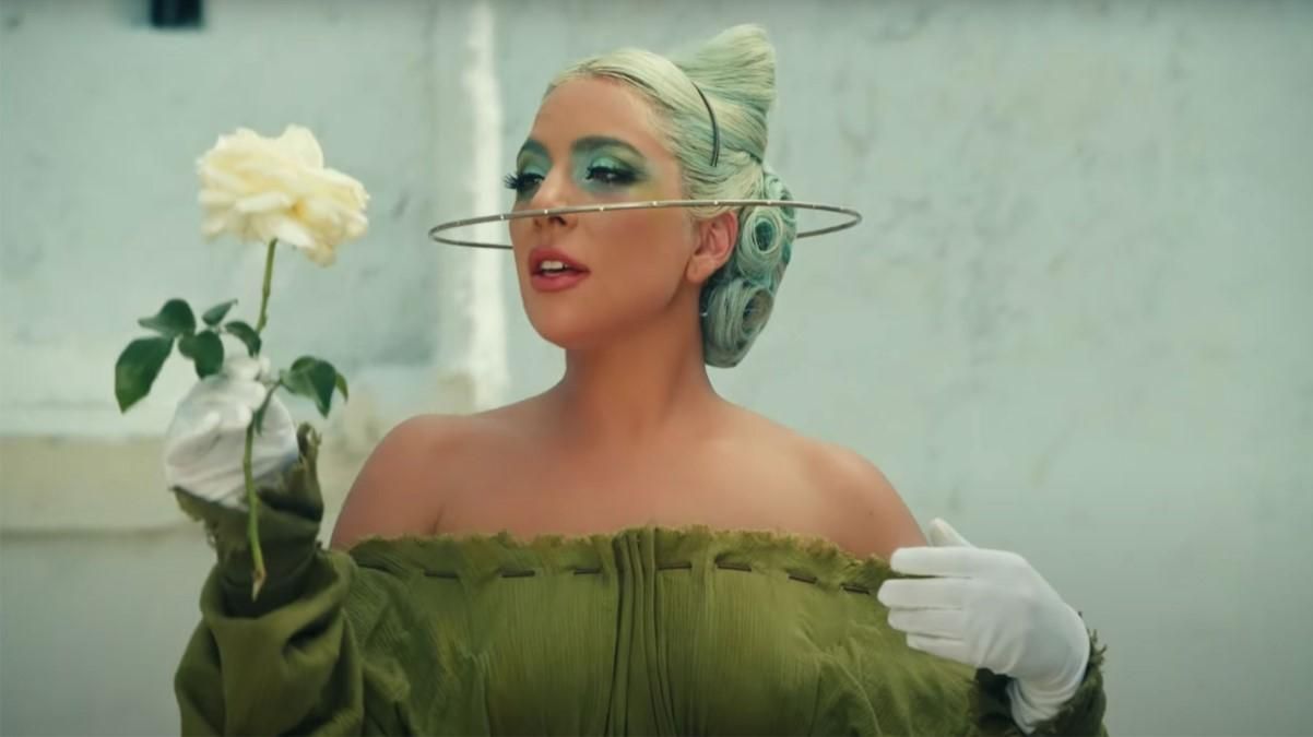 Леді Гага зняла кліп за мотивами фільму легендарного Сергія Параджанова: відео і фото