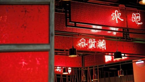 Романтична вечеря посеред базару: у Китаї відкрили оригінальний ресторан – фото