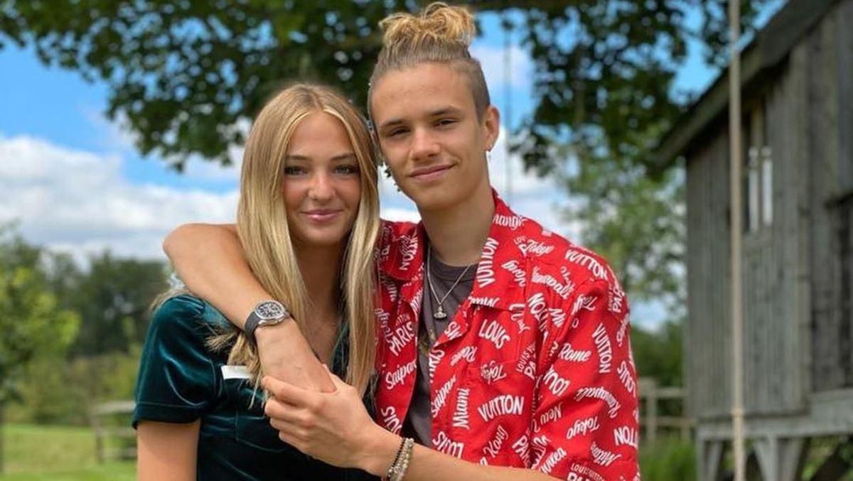 У рекламній кампанії для бренду Вікторії Бекхем знялась дівчина її сина: чарівні фото
У рекламній кампанії для бренду Вікторії Бекхем знялась дівчина її сина: чарівні фото