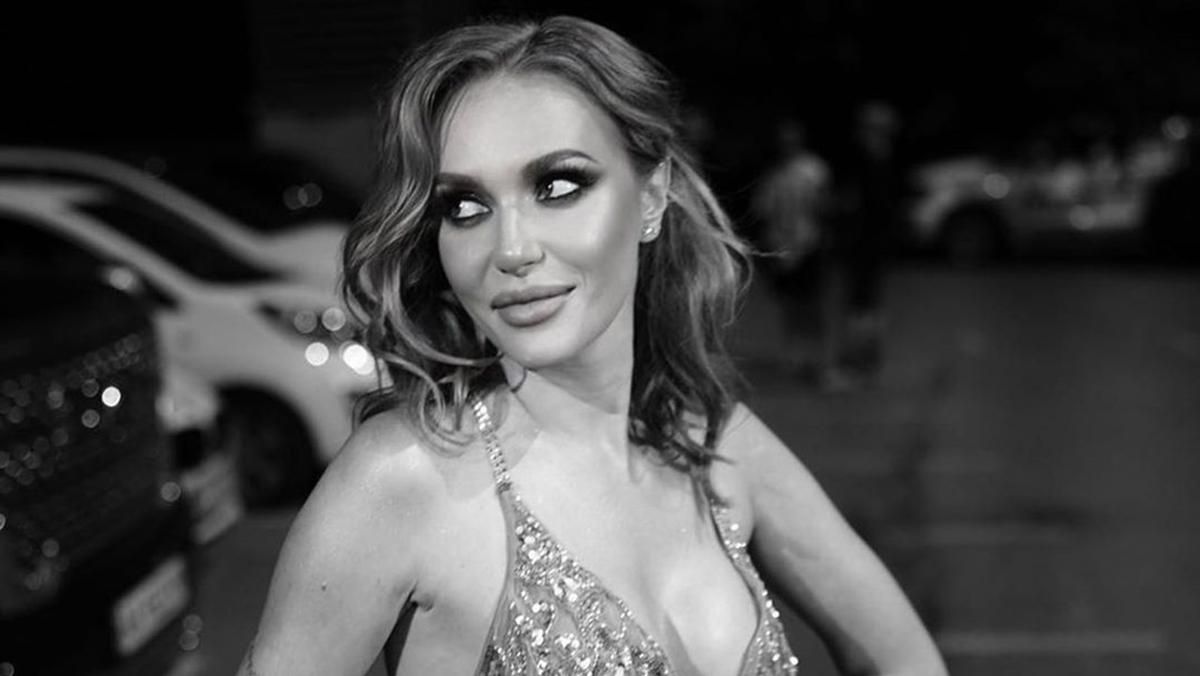 У прозорому боді та шкіряних штанах: Слава Камінська засвітила білизну в зухвалому образі У прозорому боді та шкіряних штанах: Слава Камінська засвітила білизну в зухвалому образі