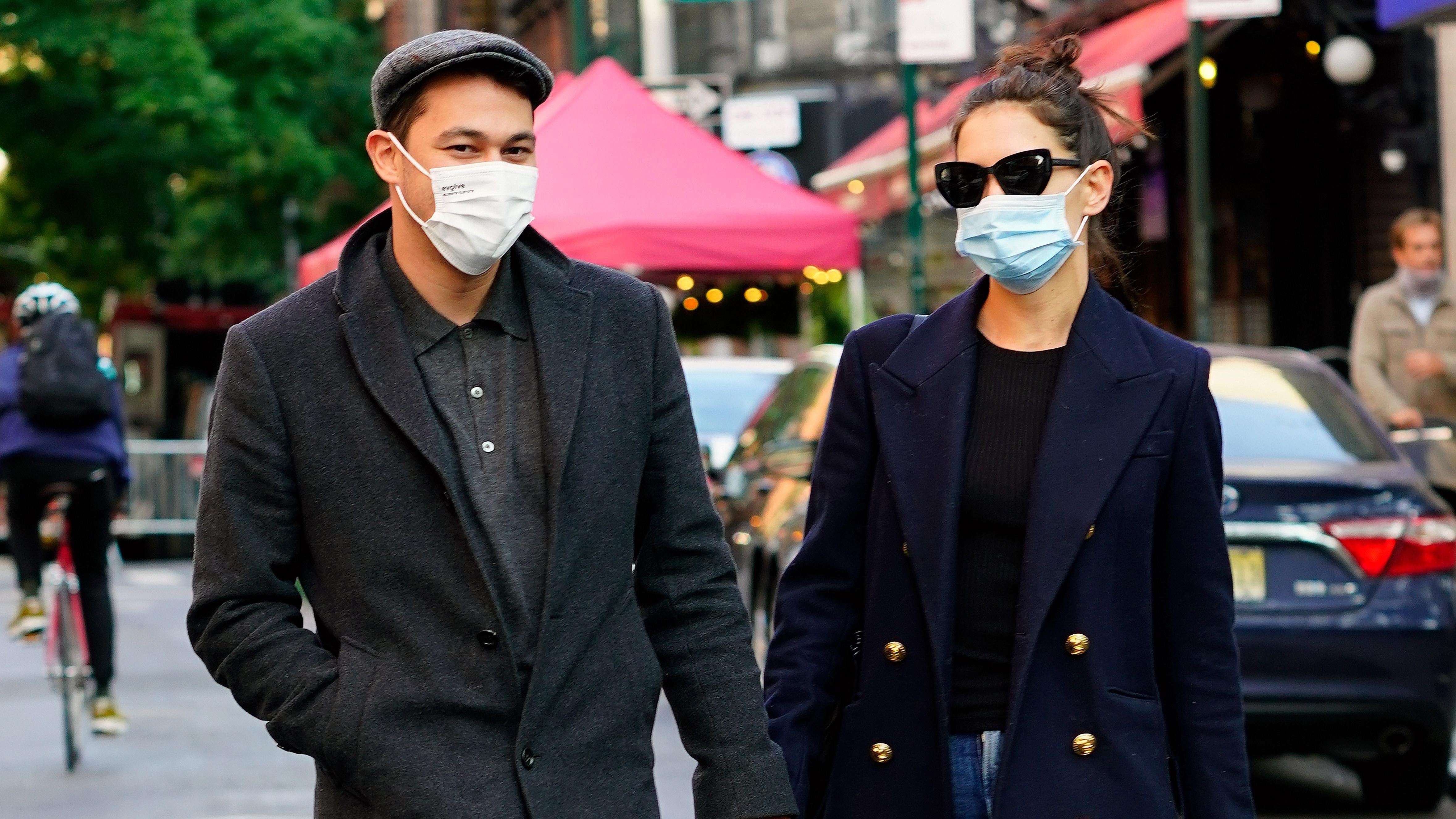 Таки разом: Кеті Голмс засвітилась на прогулянці з відомим ресторатором Таки разом: Кеті Голмс засвітилась на прогулянці з відомим ресторатором