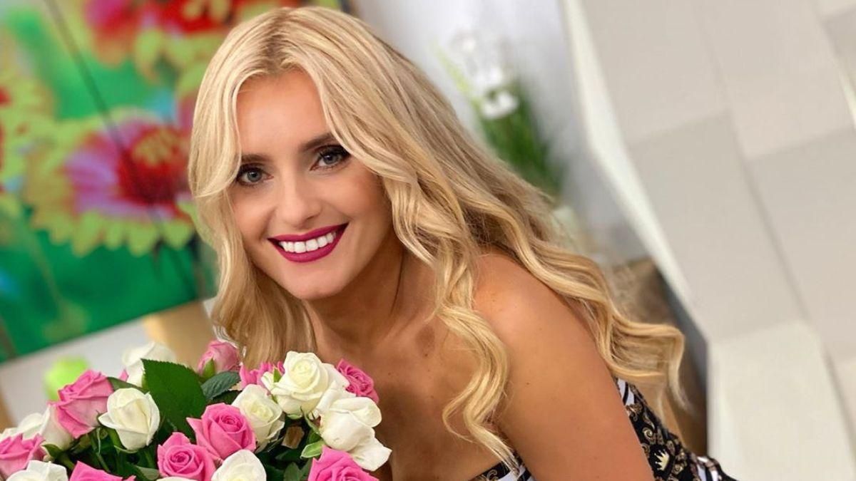 В комбинезоне с одним рукавом: Ирина Федишин покорила стильным образом – фото В комбинезоне с одним рукавом: Ирина Федишин покорила стильным образом – фото