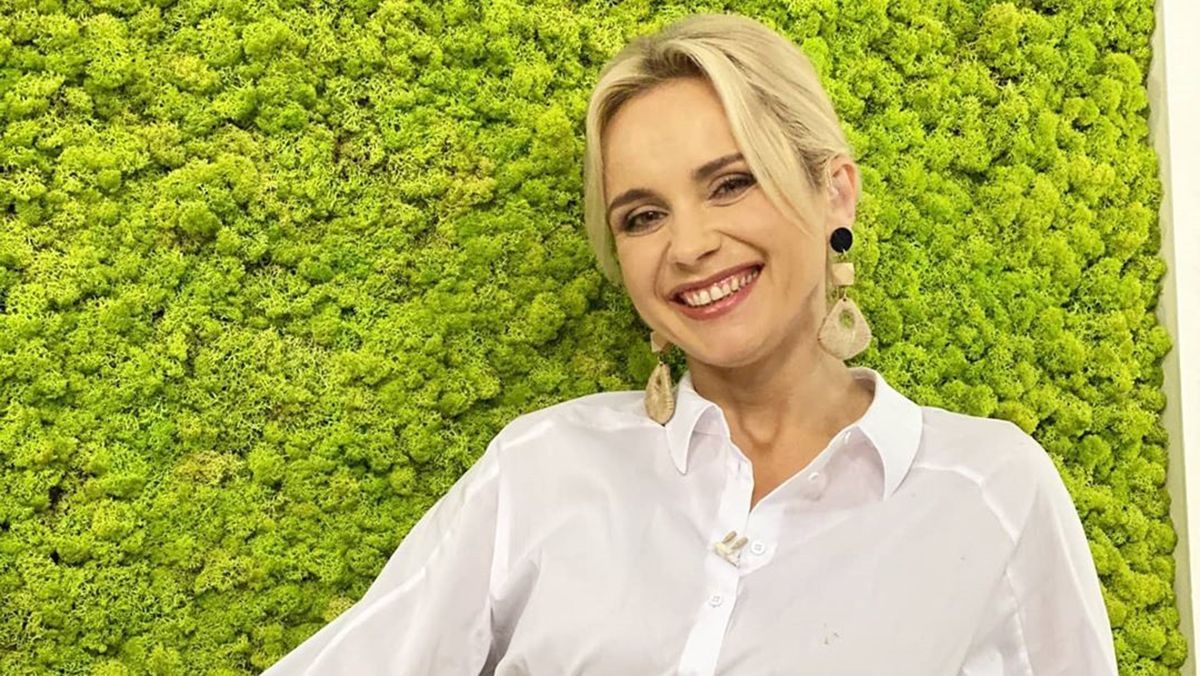 В роскошном синем платье: Лилия Ребрик показала изысканный образ – фото В роскошном синем платье: Лилия Ребрик показала изысканный образ – фото