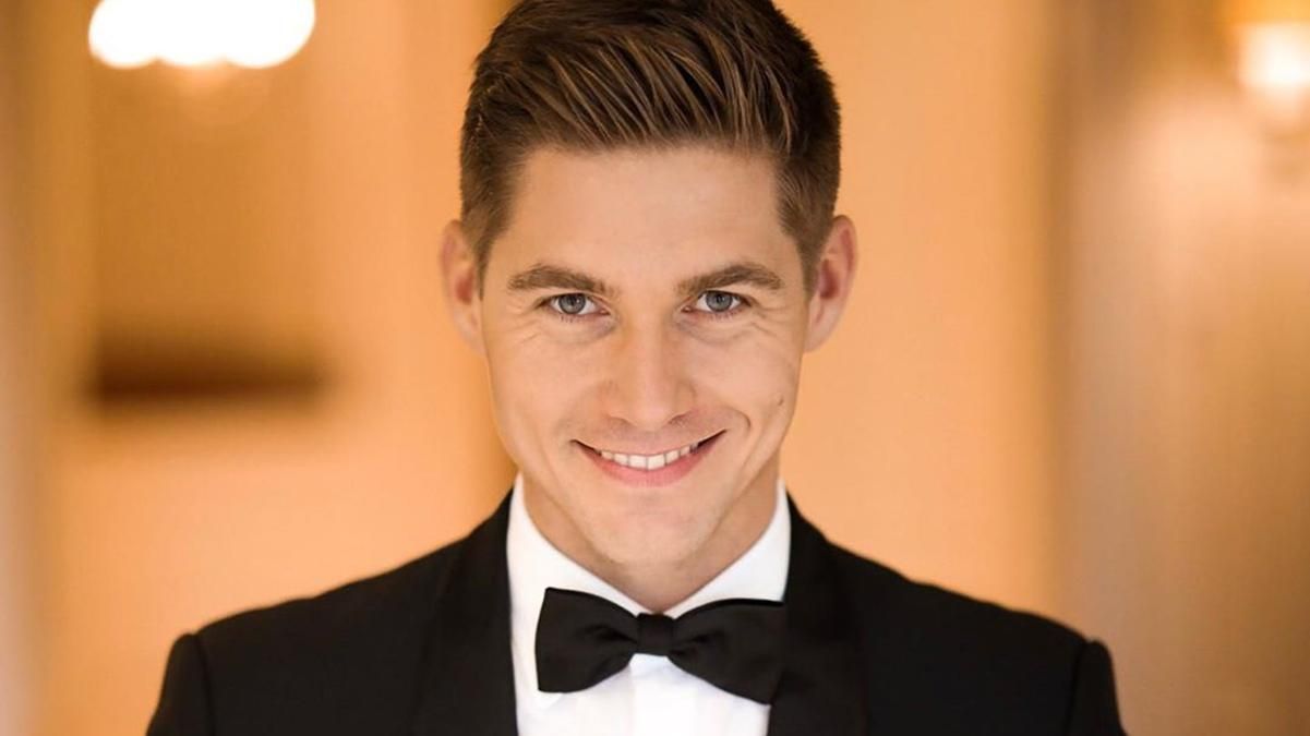 Зібрав себе, як пазл: Володимир Остапчук підсумував 35-річчя у день народження Зібрав себе, як пазл: Володимир Остапчук підсумував 35-річчя у день народження