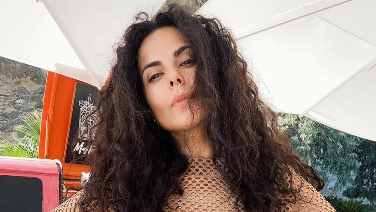 У мінісукні та без косметики: Настя Каменських поділилась кадрами з відпочинку в Туреччині У мінісукні та без косметики: Настя Каменських поділилась кадрами з відпочинку в Туреччині