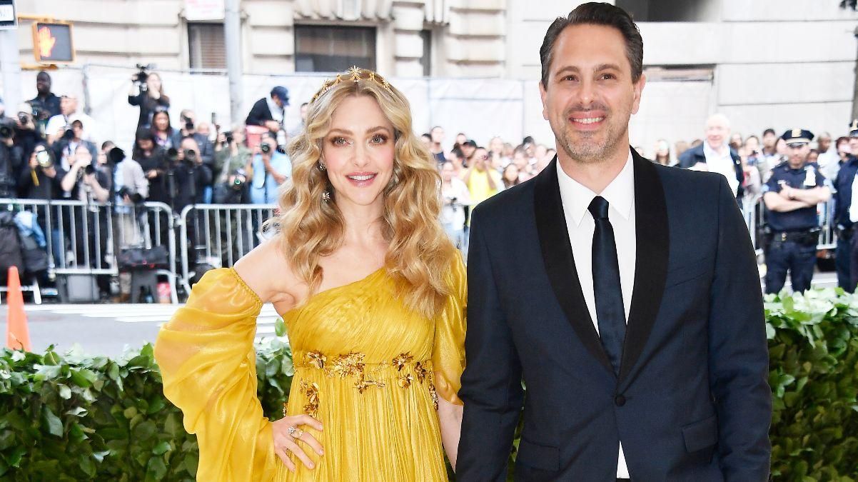 Актори Аманда Сейфрід і Томас Садоскі вдруге стали батьками: відома стать малюка Актори Аманда Сейфрід і Томас Садоскі вдруге стали батьками: відома стать малюка