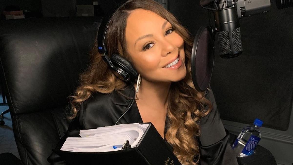 Бил всю семью: Мэрайя Кэри рассказала об отце и новых подробностях тяжелого детства Бил всю семью: Мэрайя Кэри рассказала об отце и новых подробностях тяжелого детства