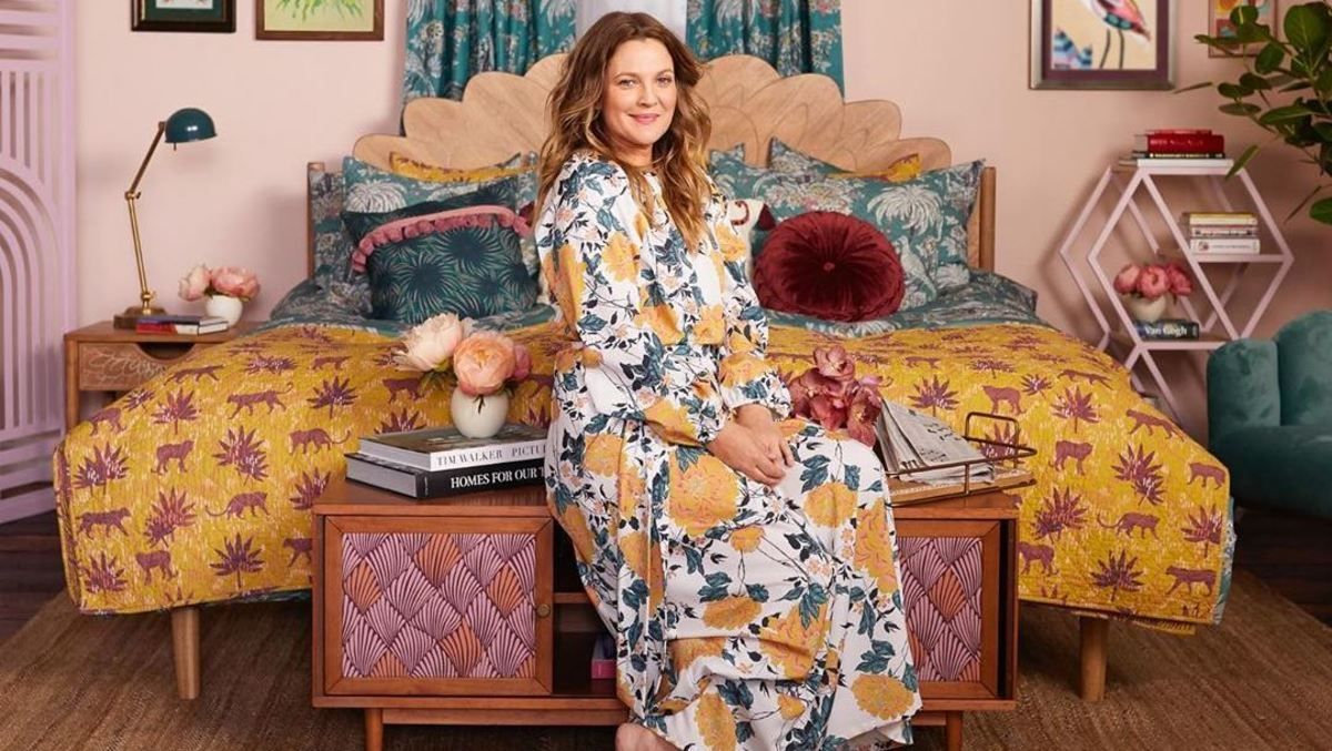 Акторка Дрю Беррімор знялась в яскравій фотосесії з доньками: зворушливі кадри Акторка Дрю Беррімор знялась в яскравій фотосесії з доньками: зворушливі кадри