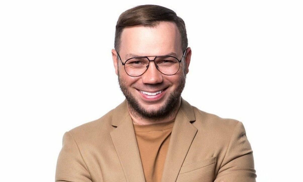 Как носить вещи в клетку, чтобы подчеркнуть фигуру: фэшн-советы от Андре Тана Как носить вещи в клетку, чтобы подчеркнуть фигуру: фэшн-советы от Андре Тана