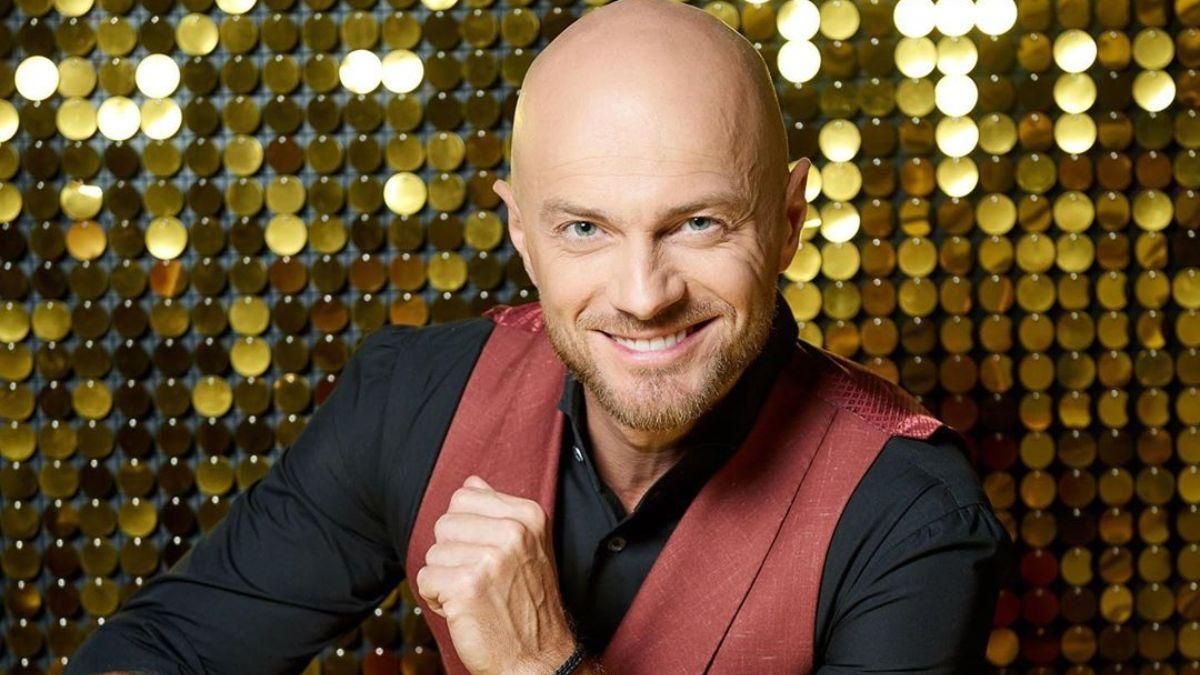 Влад Яма привітав із Днем вчителя та поділився рідкісним фото з батьками Влад Яма привітав із Днем вчителя та поділився рідкісним фото з батьками