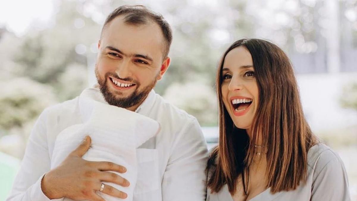 Поряд з коханим: Джамала замилувала новими фото з чоловіком Поряд з коханим: Джамала замилувала новими фото з чоловіком