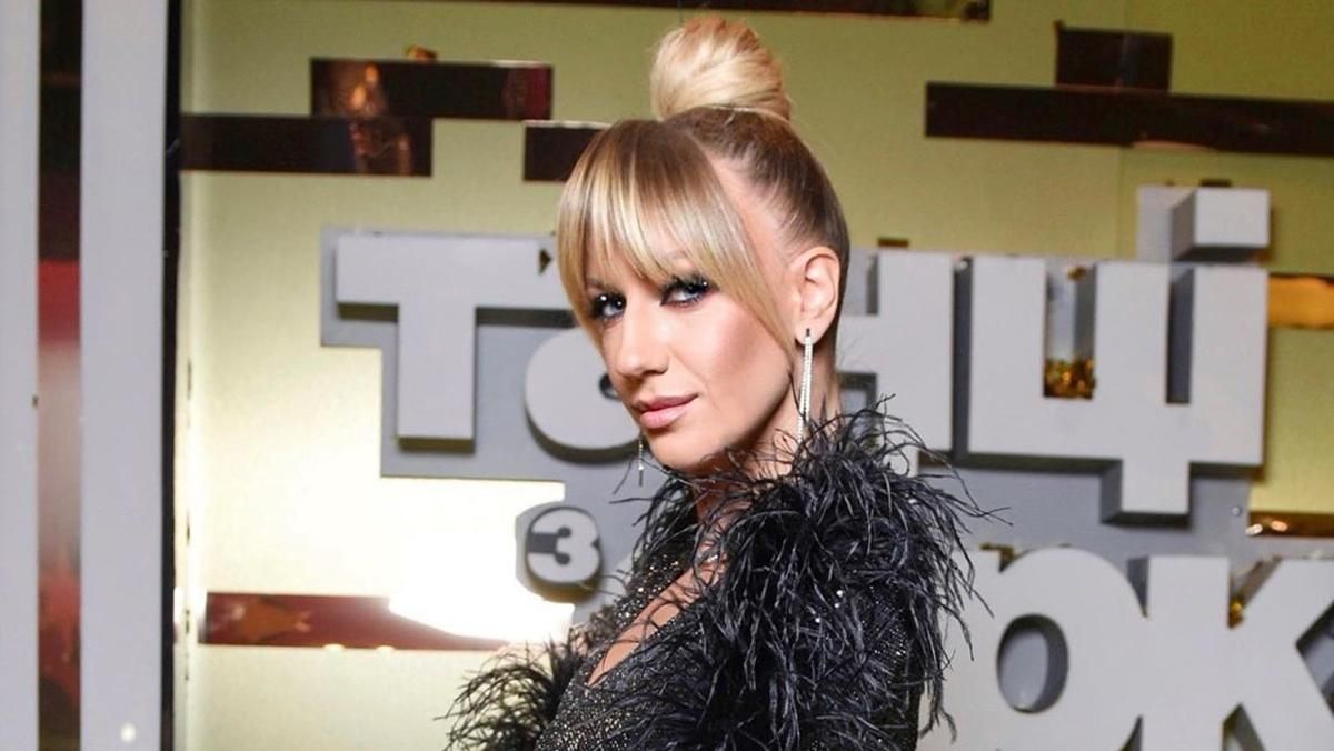 Леся Никитюк появилась на обложке модного глянца: эффектные фото в безупречных образах Леся Никитюк появилась на обложке модного глянца: эффектные фото в безупречных образах