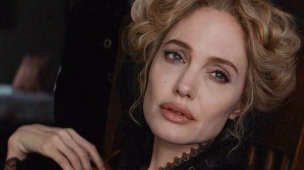 Анджелина Джоли стала блондинкой в новом фэнтези: первые фото