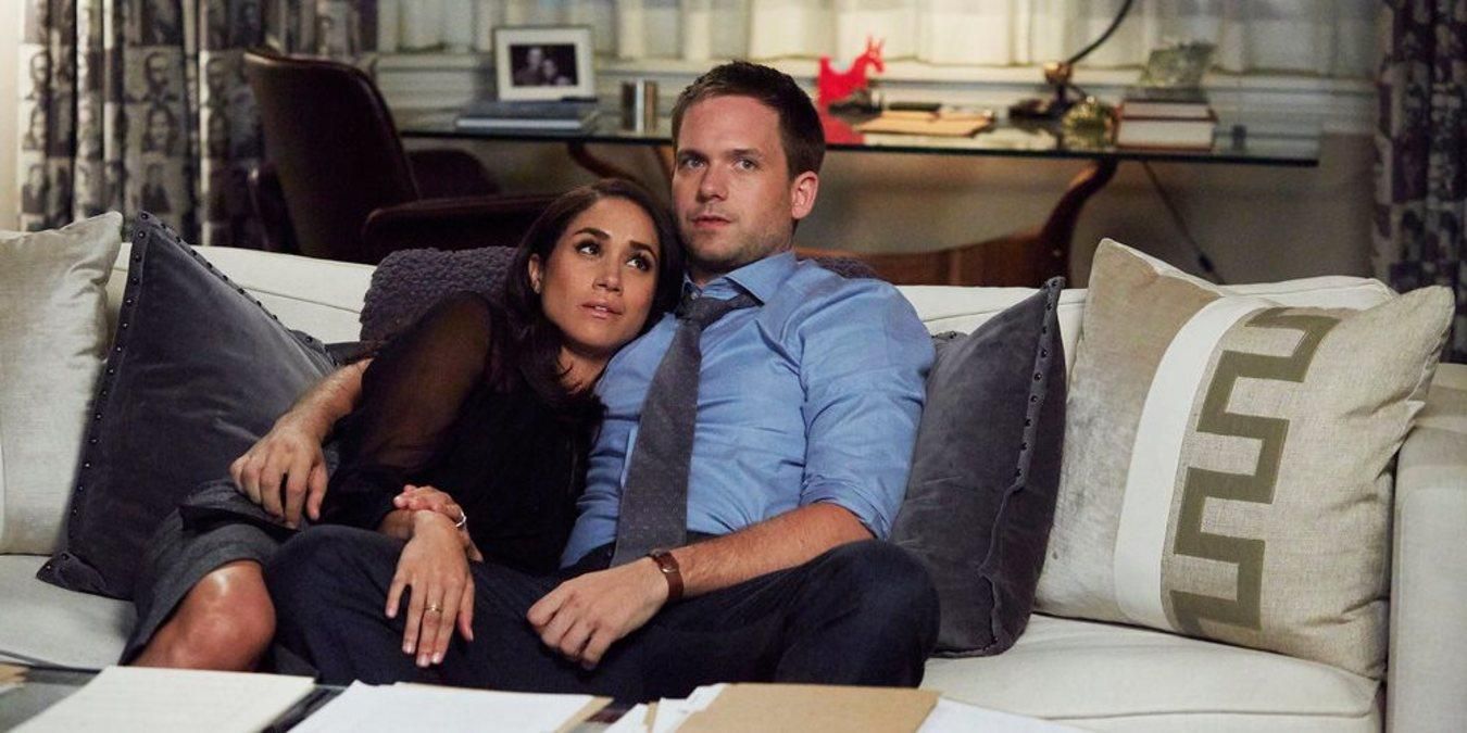 Звезда "Форс-мажоров" Патрик Джей Адамс признался, почему не общается с Меган Маркл Звезда "Форс-мажоров" Патрик Джей Адамс признался, почему не общается с Меган Маркл