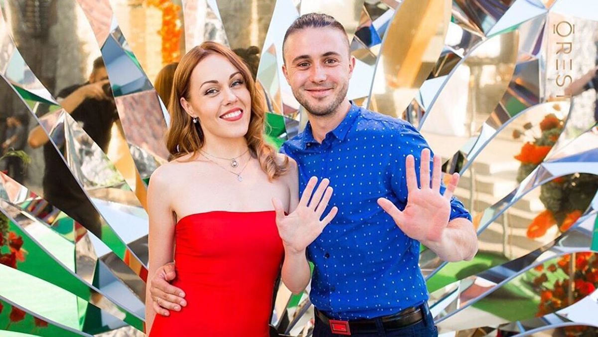 Тарас Тополя і Alyosha святкують 10 річницю стосунків: романтичні фото Тарас Тополя і Alyosha святкують 10 річницю стосунків: романтичні фото