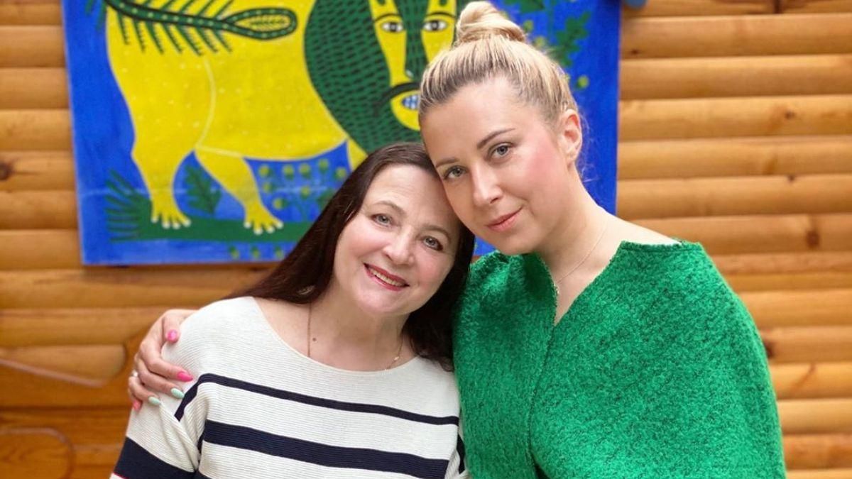 Тоня Матвиенко чувственно поздравила маму с днем рождения: трогательный кадр Тоня Матвиенко чувственно поздравила маму с днем рождения: трогательный кадр