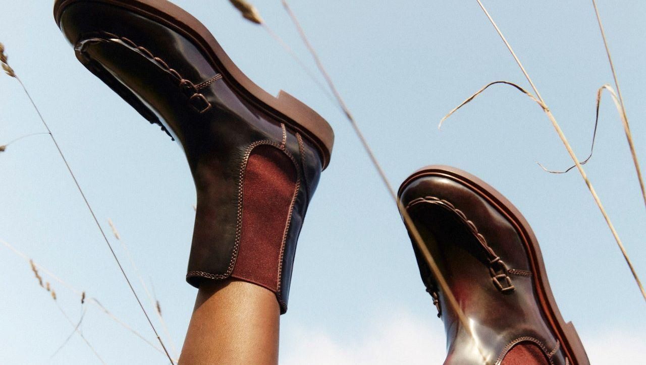 На товстій платформі: експерти назвали наймодніше взуття осені 2020
