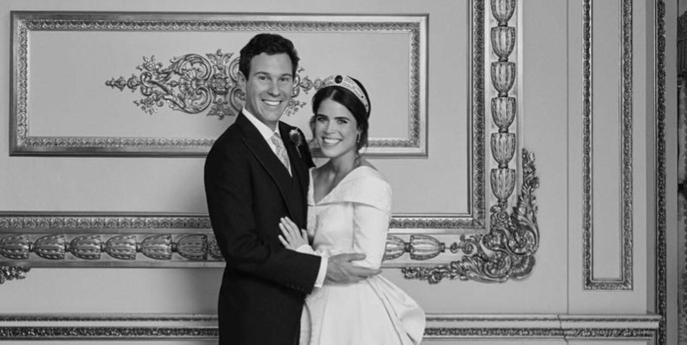 Дизайнер Зак Позен оприлюднив фото другої весільної сукні принцеси Євгенії: архівний кадр Дизайнер Зак Позен оприлюднив фото другої весільної сукні принцеси Євгенії: архівний кадр