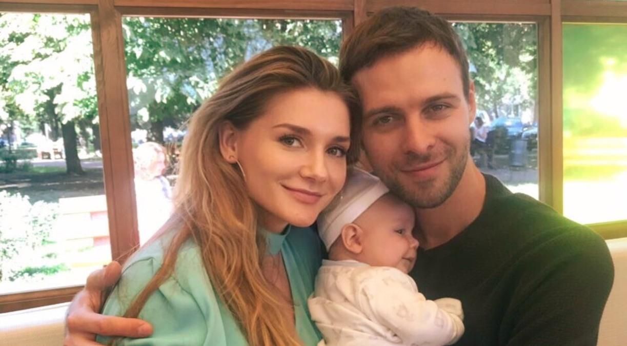 Міша Романова і Макс Барських показали фото з хрестин: ексклюзивні кадри Міша Романова і Макс Барських показали фото з хрестин: ексклюзивні кадри