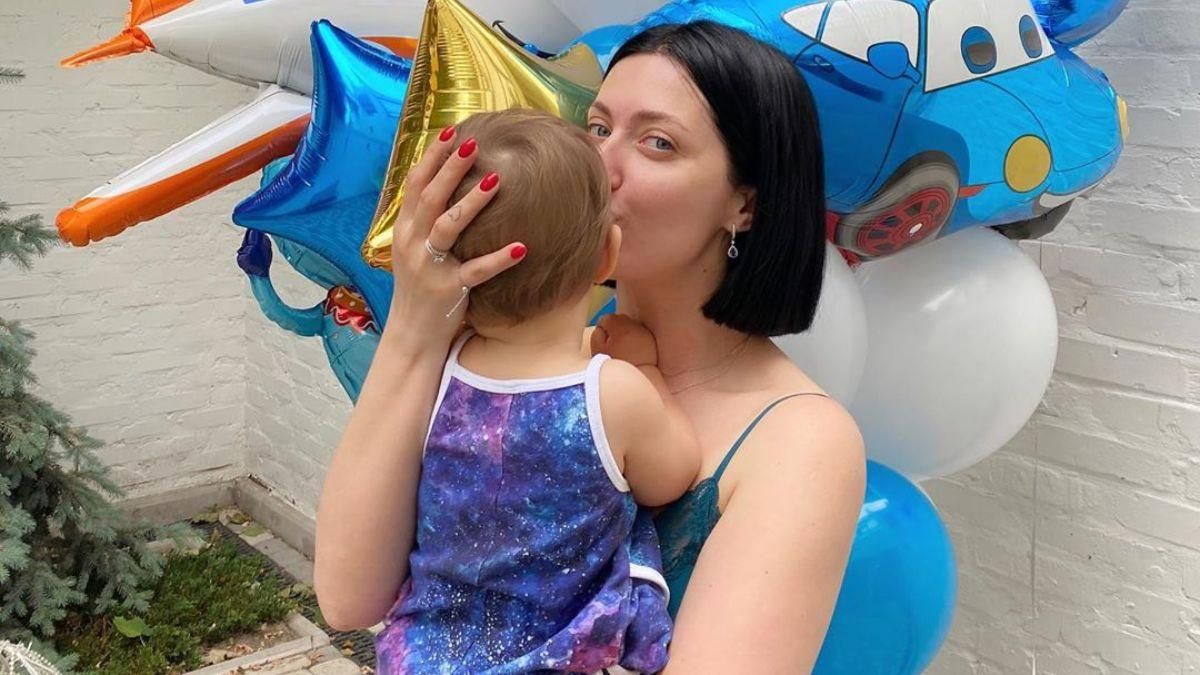 Снежана Бабкина очаровала сеть фотографией с маленьким сыном Снежана Бабкина очаровала сеть фотографией с маленьким сыном