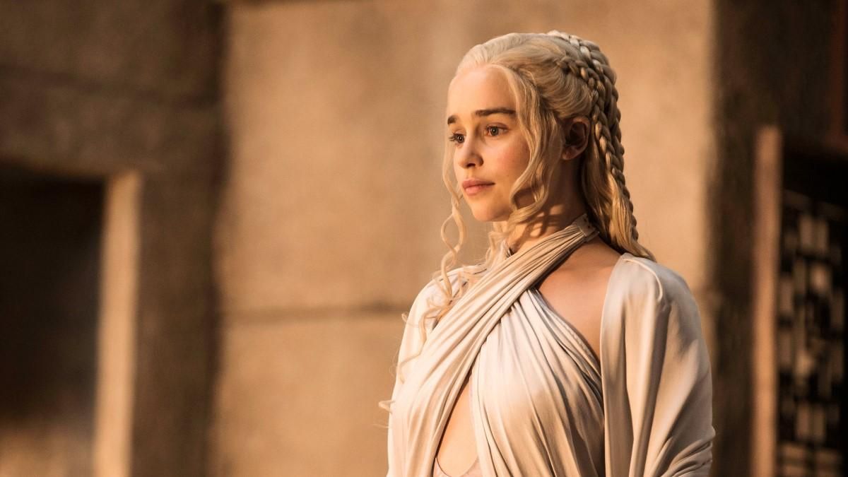 Звезда "Игры престолов" заявил, что Дейнерис Таргариен унижали в сериале Звезда "Игры престолов" заявил, что Дейнерис Таргариен унижали в сериале