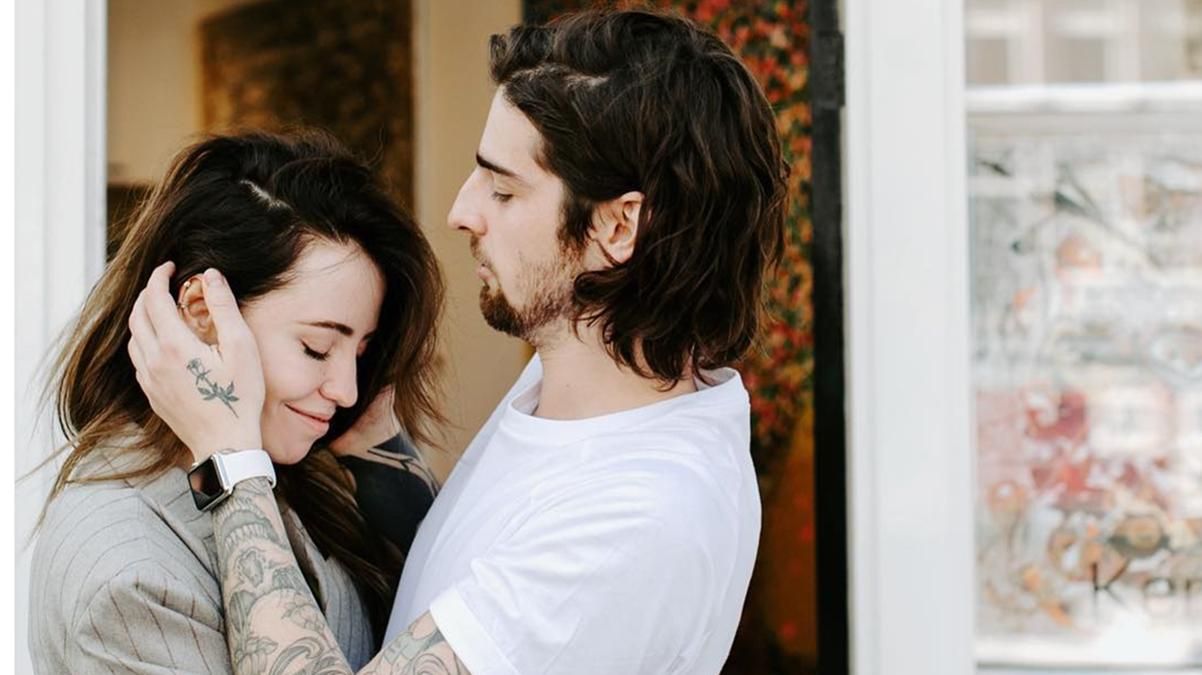 Владимир Дантес рассказал, как изменял любимым до знакомства с Надей Дорофеевой Владимир Дантес рассказал, как изменял любимым до знакомства с Надей Дорофеевой