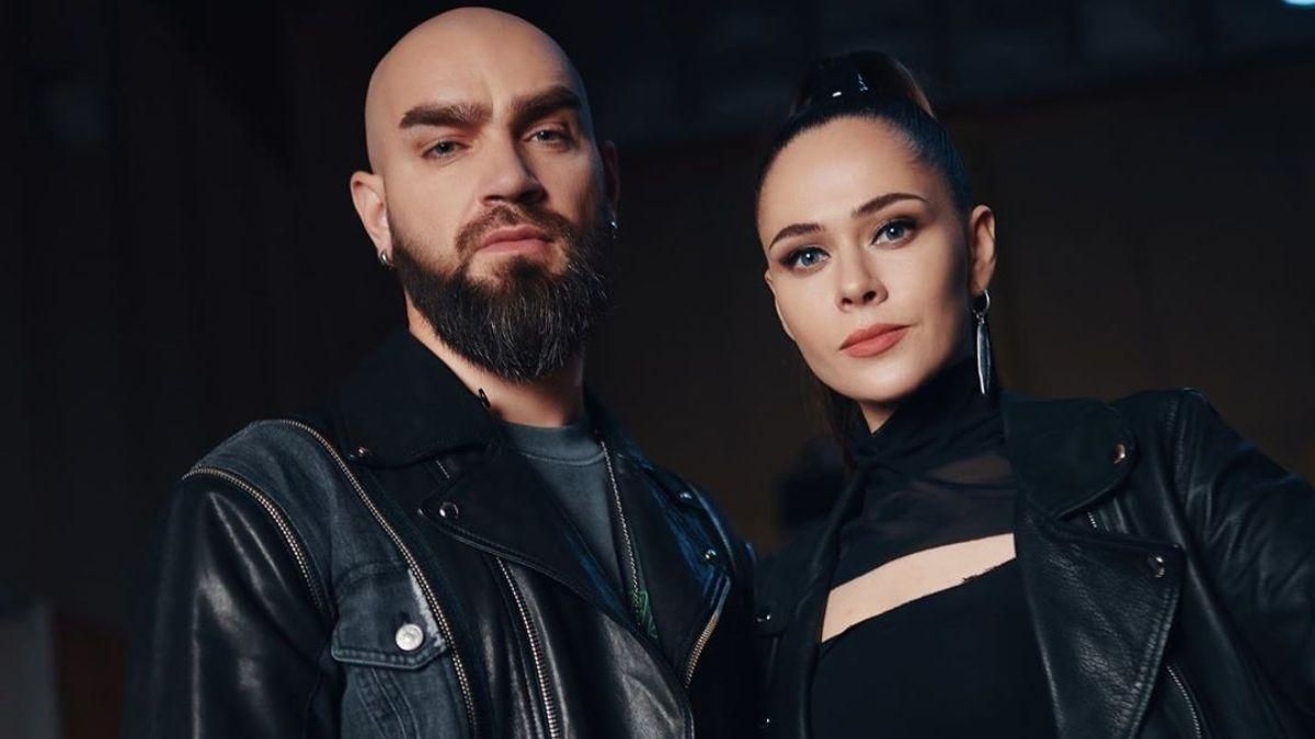 Муж Юлии Саниной рассказал, ревнует ли ее к партнеру по "Танцам со звездами" Муж Юлии Саниной рассказал, ревнует ли ее к партнеру по "Танцам со звездами"