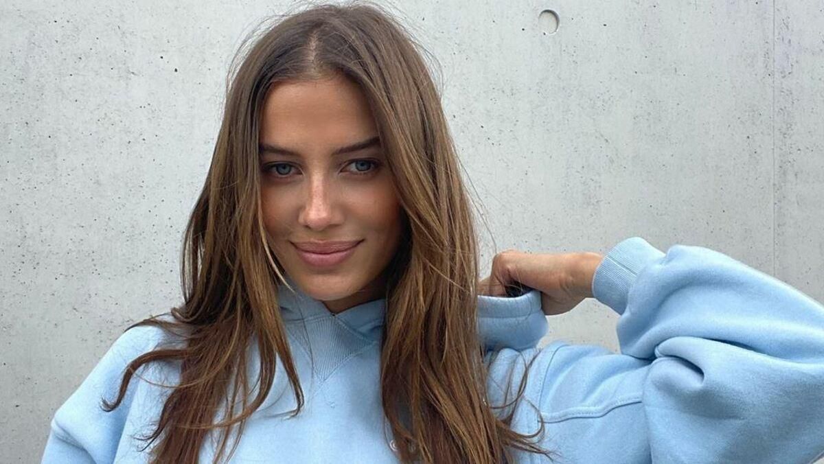 Николь Потуральски очаровала сеть трендовым аутфитом: фото Николь Потуральски очаровала сеть трендовым аутфитом: фото