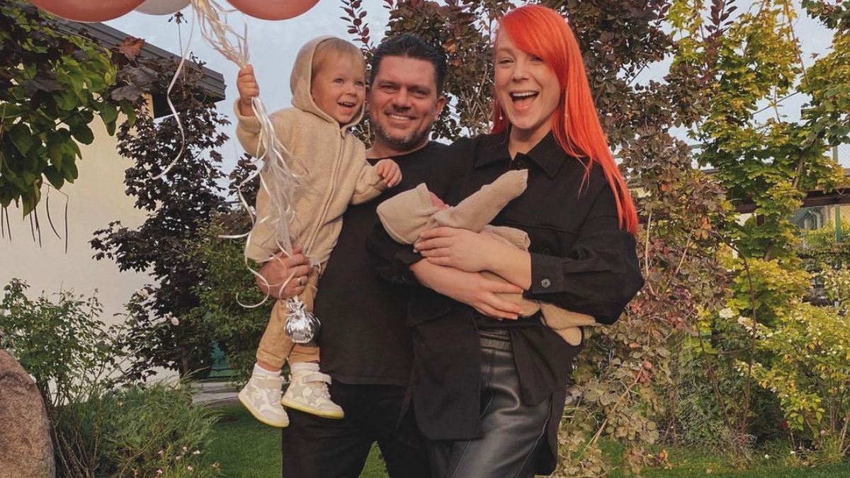 Светлана Тарабарова рассекретила имя новорожденной дочери: миловидное семейное фото Светлана Тарабарова рассекретила имя новорожденной дочери: миловидное семейное фото