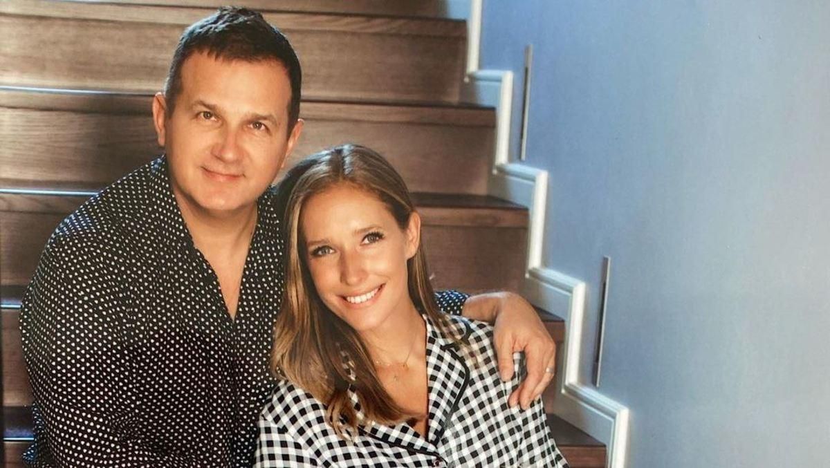 Катя Осадча та Юрій Горбунов на прогулянці в лісі: миловидні сімейні фото Катя Осадча та Юрій Горбунов на прогулянці в лісі: миловидні сімейні фото