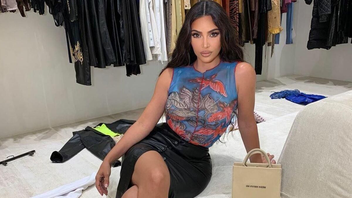 Для 190 миллионов подписчиков: Ким Кардашян продемонстрировала новый аутфит Для 190 миллионов подписчиков: Ким Кардашян продемонстрировала новый аутфит