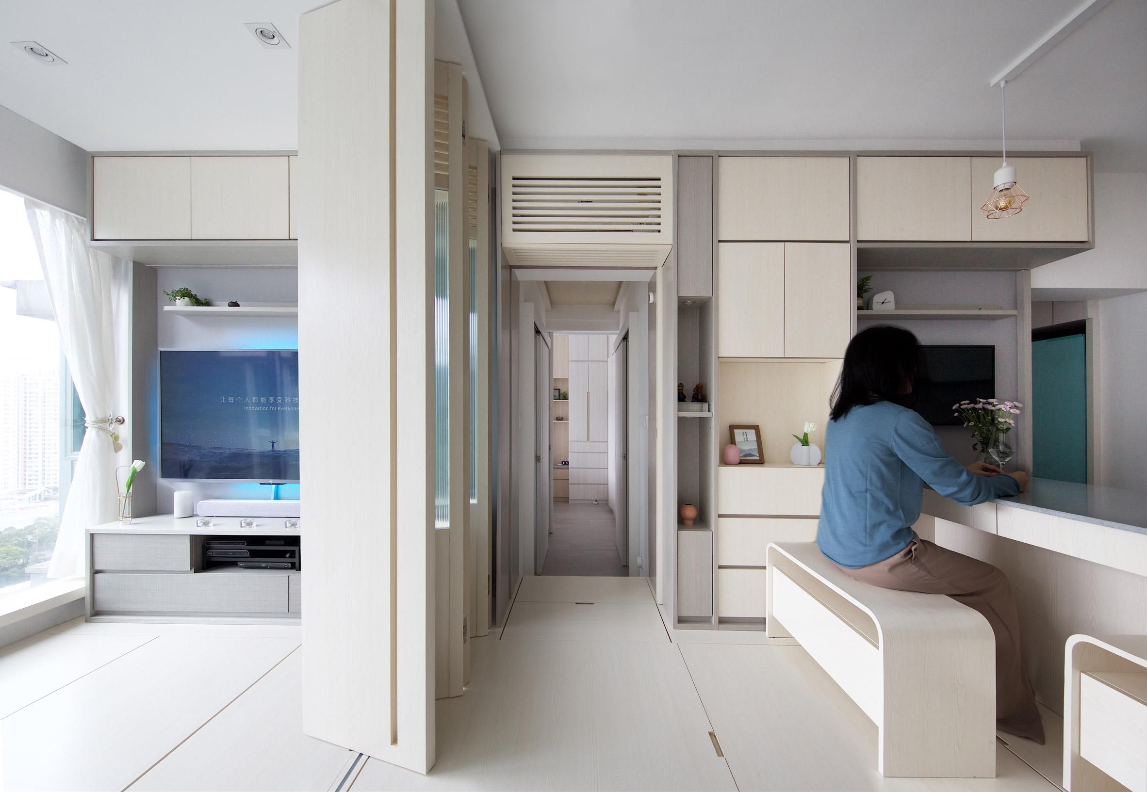 Фэн-шуй и мебель, которой управляют голосом: как выглядит сверхсовременная квартира в Гонконге