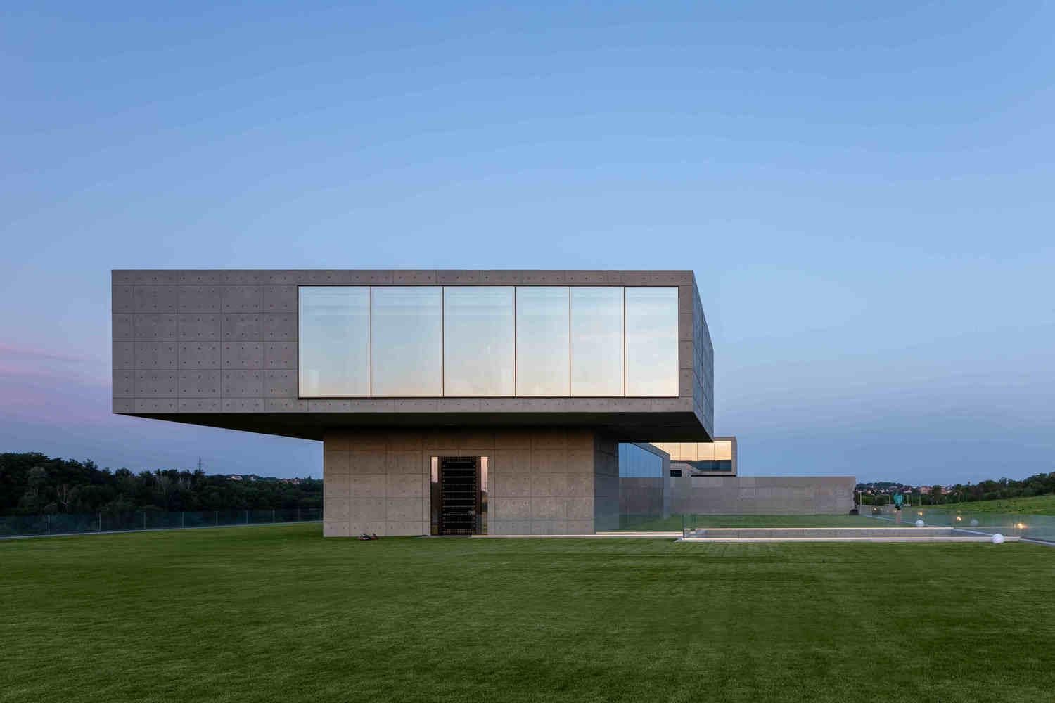 Как выглядит стеклянный дом в Украине, о котором пишут всемирно известные журналы – фото Как выглядит стеклянный дом в Украине, о котором пишут всемирно известные журналы – фото