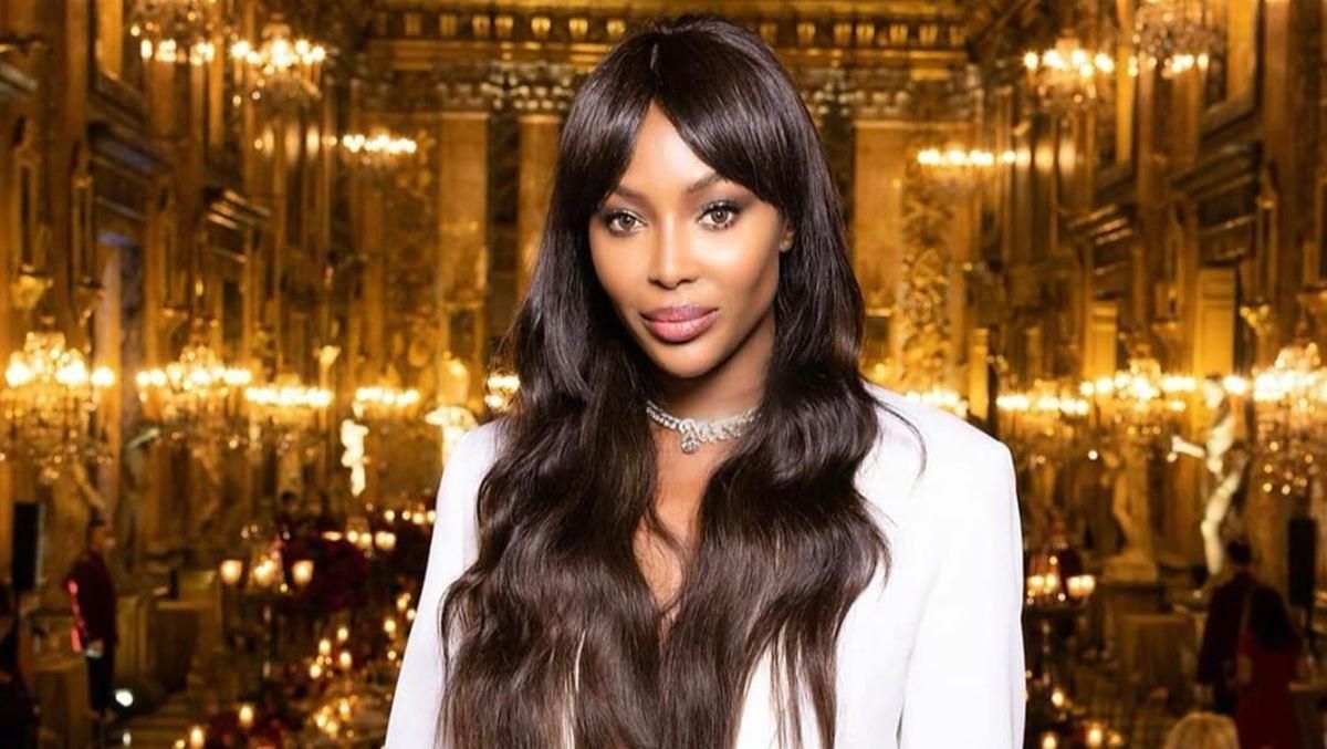 В роскошных образах: Наоми Кэмпбелл украсила обложку американского Vogue В роскошных образах: Наоми Кэмпбелл украсила обложку американского Vogue