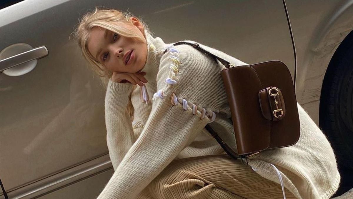 Вагітна Ельза Госк продемонструвала стильний образ у мінісукні: фото Вагітна Ельза Госк продемонструвала стильний образ у мінісукні: фото