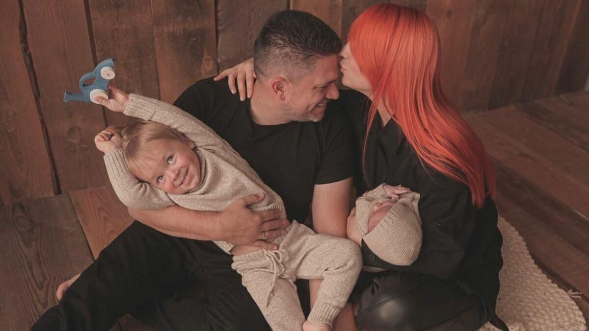 Світлана Тарабарова поділилась новою світлиною з новонародженою донечкою Світлана Тарабарова поділилась новою світлиною з новонародженою донечкою